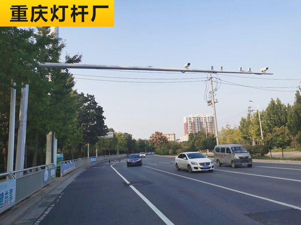 电子警察杆